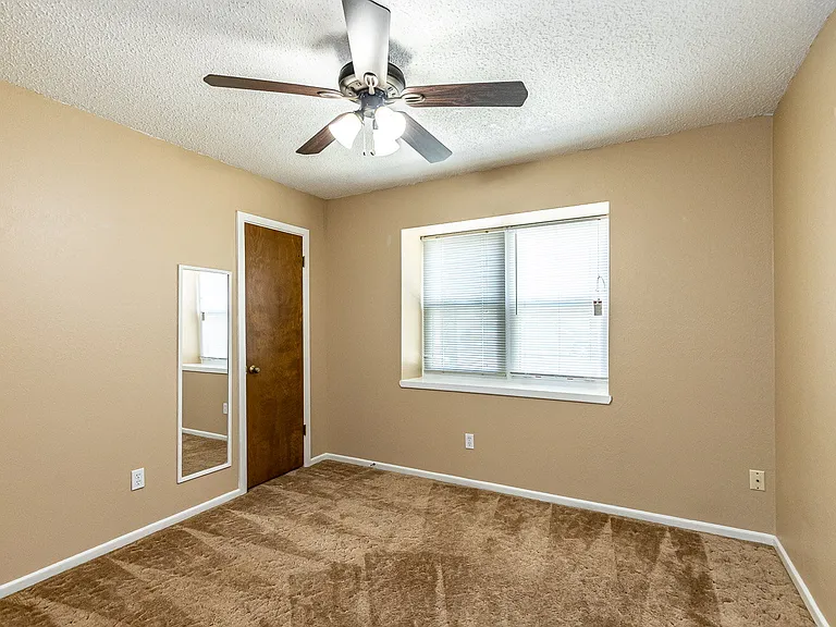 8304 Fremont Ave — Photo 14