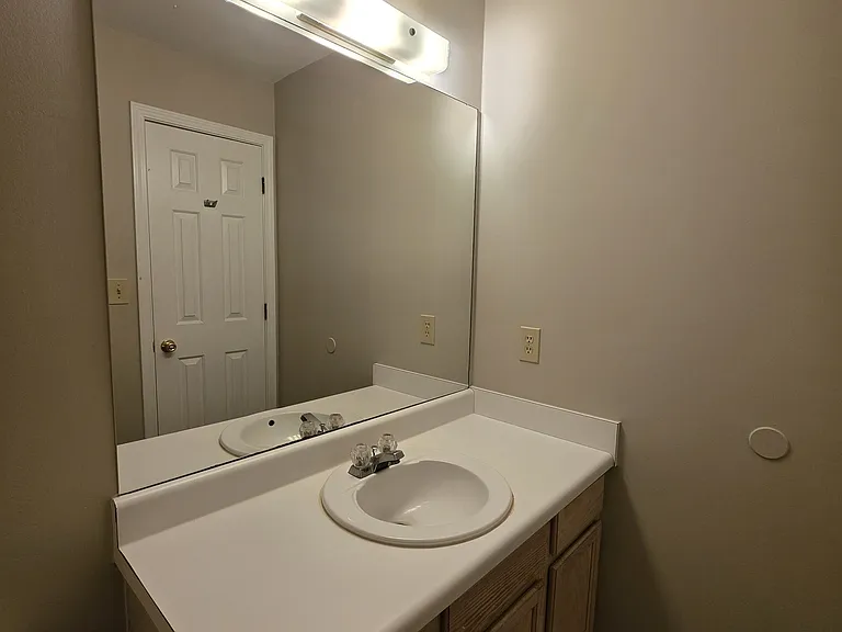302 Henley Way — Photo 17
