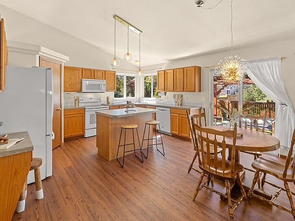 4th image of 4153 Stringtown Dr
