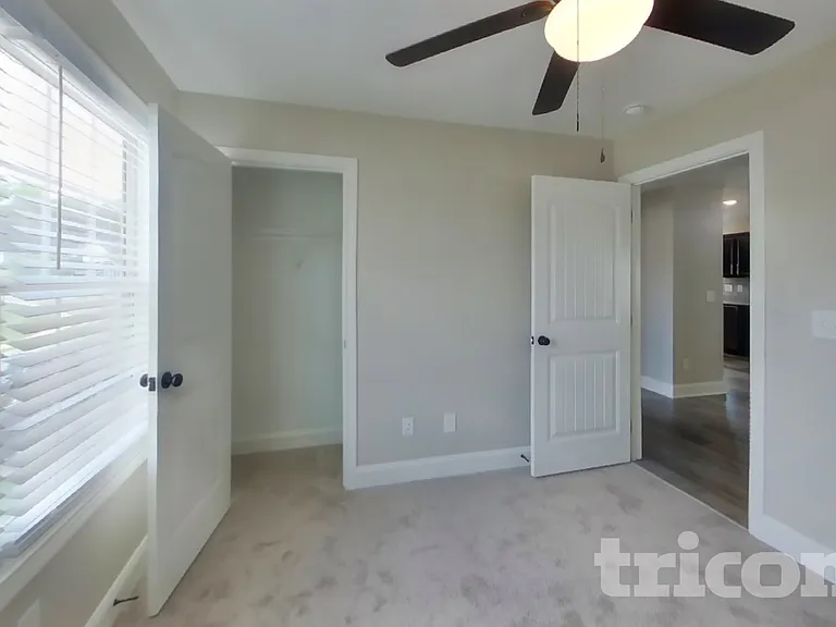 492 Woodtrace Dr — Photo 10
