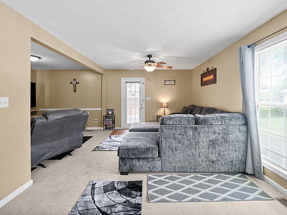 5th image of 119 Carriage Way