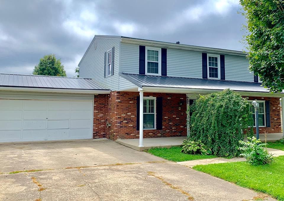 1st image of 2233 Woodcrest Dr
