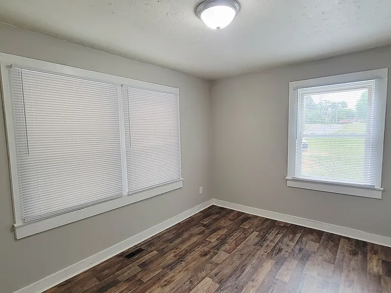 419 Pine St — Photo 12