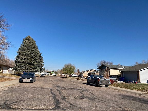 4th image of 195 44th Ave
