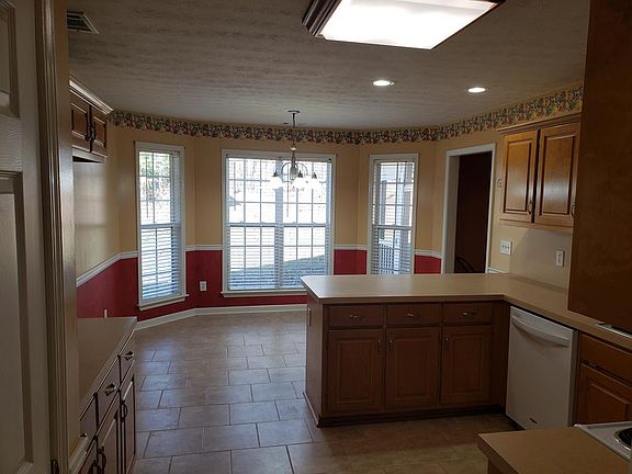 5th image of 184 Lee Road 2071