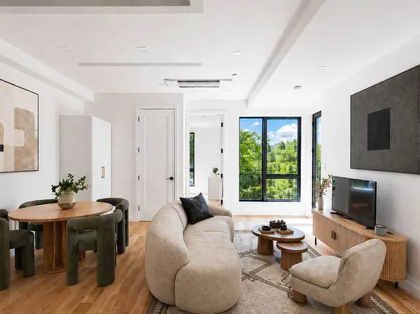 78 Harman St #2B, Brooklyn, NY 11221