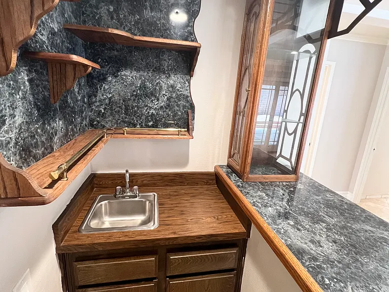 17141 Green Ln — Photo 12