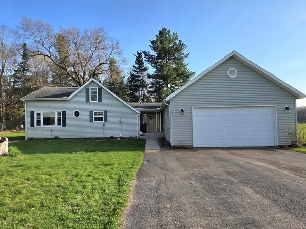 10895 E 300 N, Grovertown, IN 46531