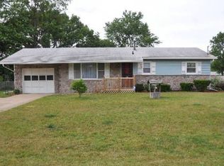 18383 Wee Acres Dr, Bristol, IN 46507