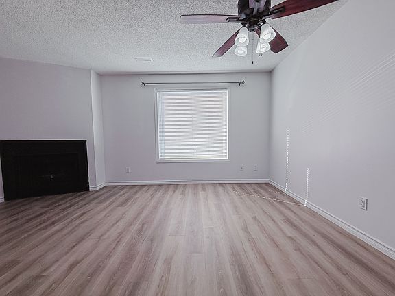 5th image of 2519 38th St NE #5