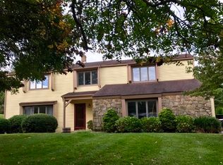 15 Carousel Ct, Wilmington, DE 19808