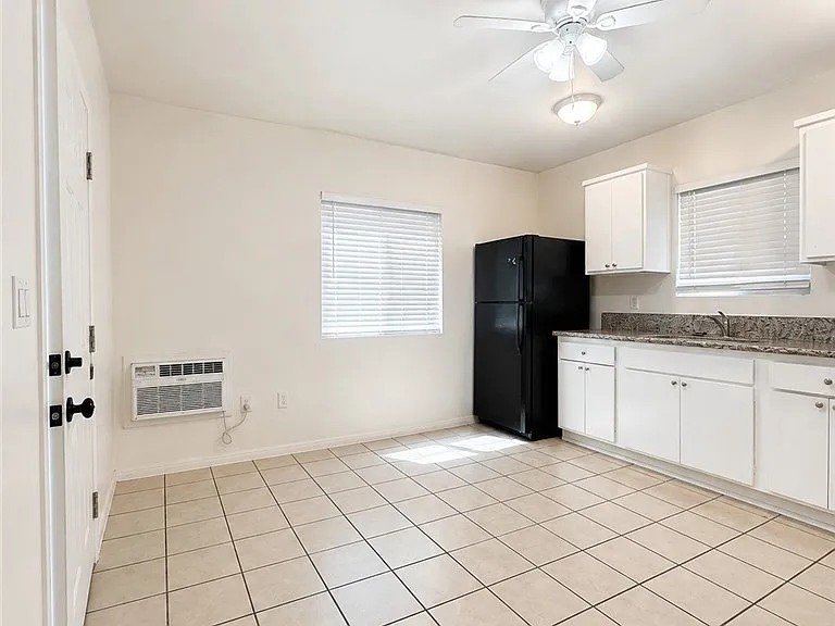 319 Hermosa Ave #2 — Photo 1