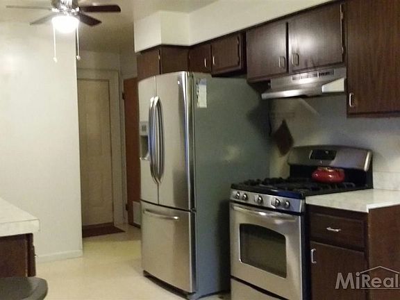 5th image of 36625 Fairchild St