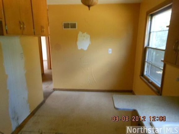 3rd image of 3334 49th Ave N