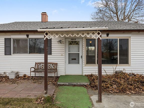2nd image of 1013 E Plum