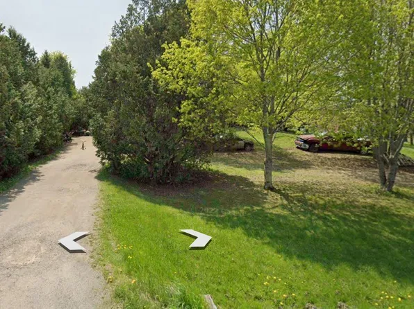 978 River Road, Clinton, ME 04927