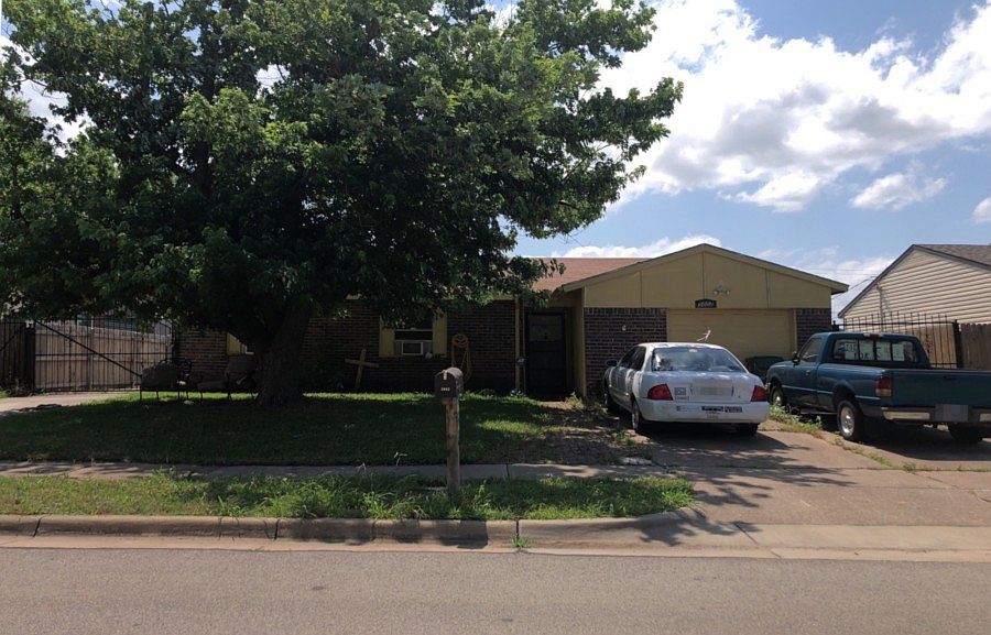 1st image of 5002 Sandalwood Ln