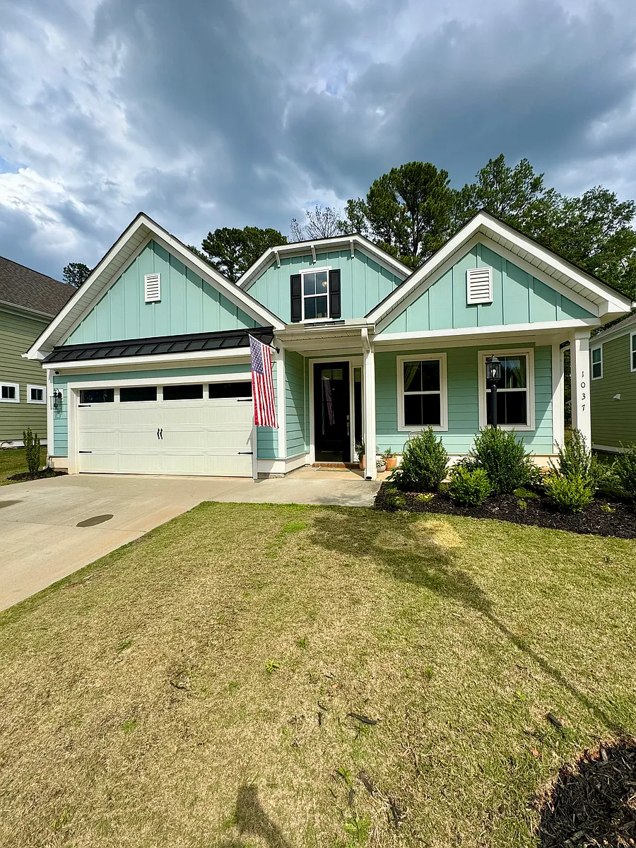 Building Photo - 1037 Cortland Valley