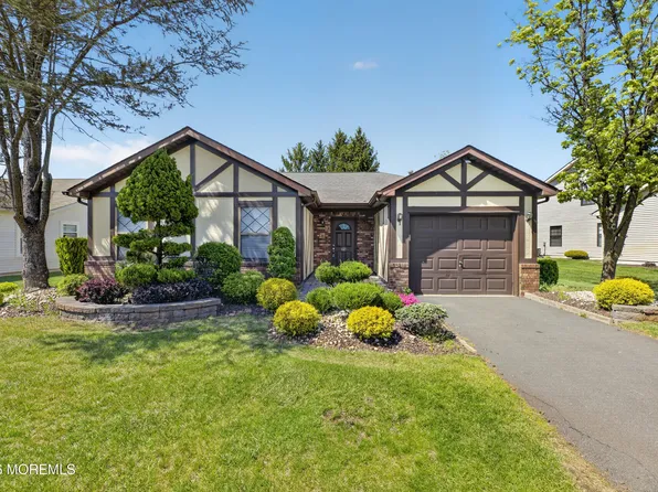 25 Hansom Lane, Marlboro, NJ 07746