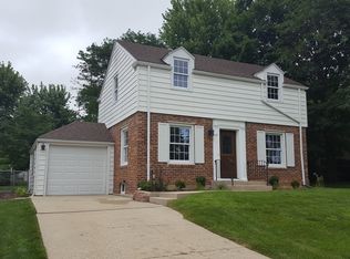 109 S Berteau Ave, Bartlett, IL 60103