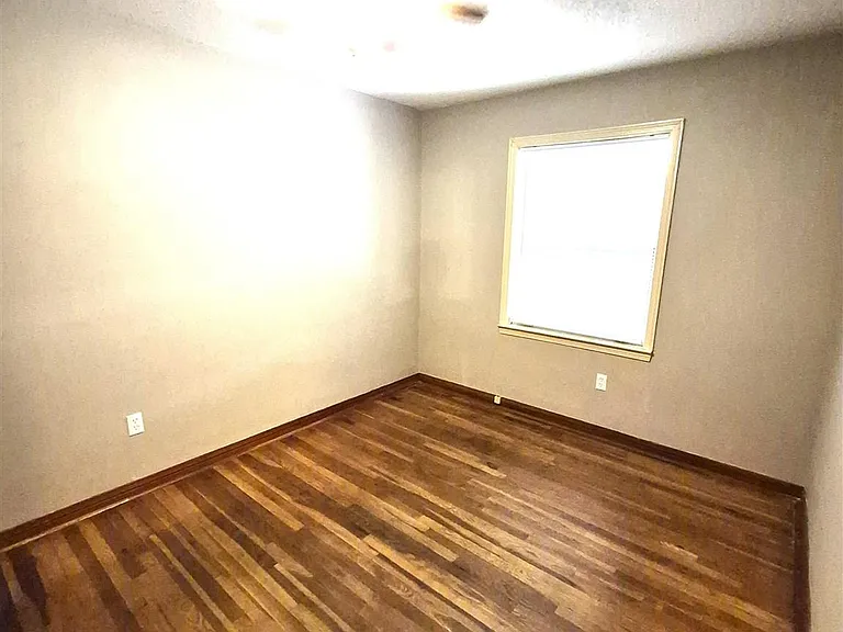 3804 W Cervantes St — Photo 11