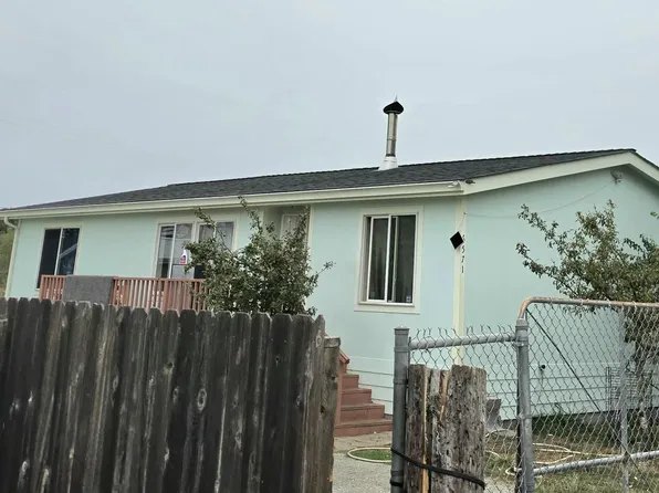 6571 3rd St, Fields Landing, CA 95537