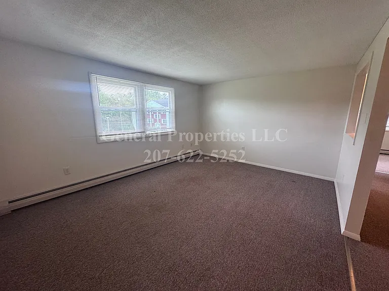 592 Riverside Dr #12 — Photo 2