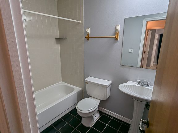 5th image of 4842 Royal Palm Ave