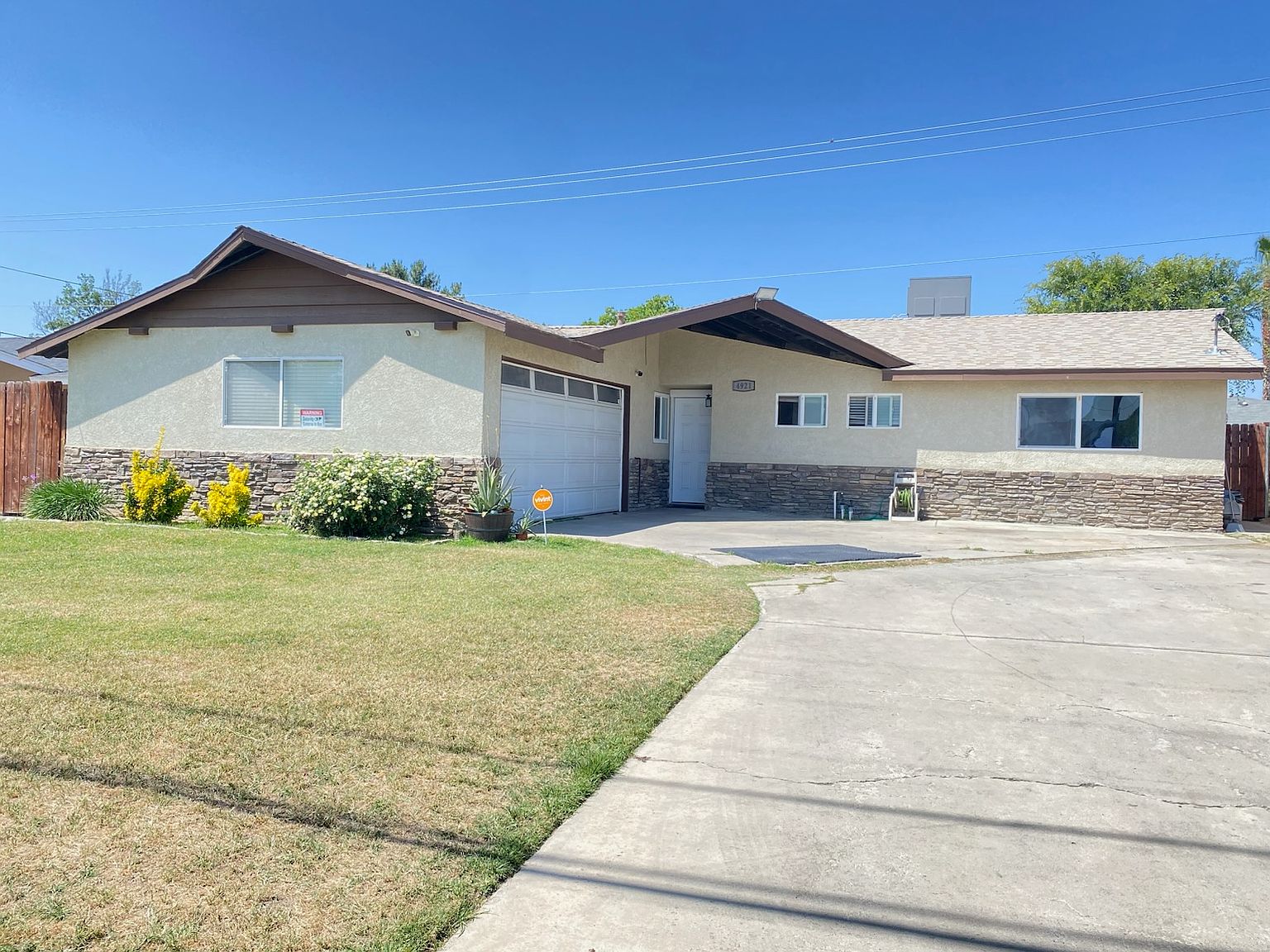 4921 Centaur St, Bakersfield, CA 93304 | Zillow