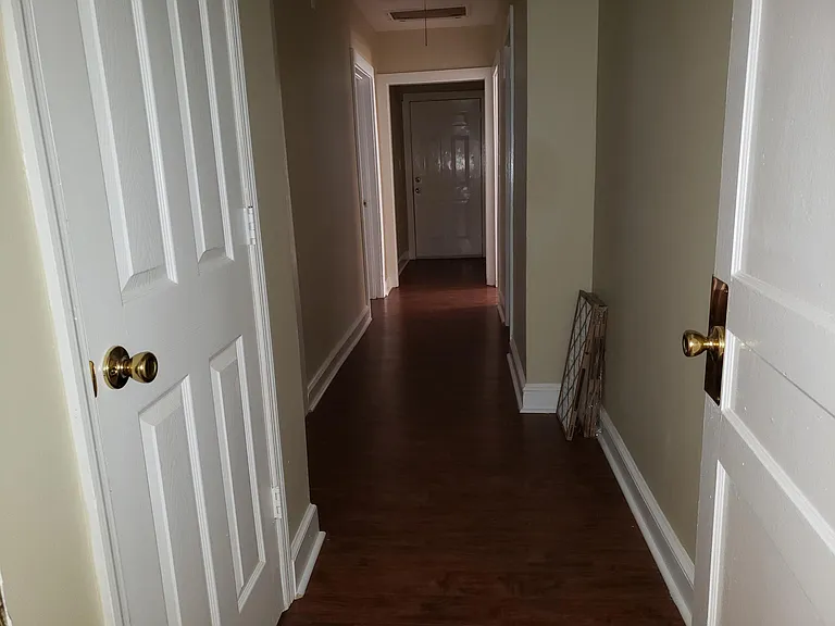 808 Metcalf St — Photo 8