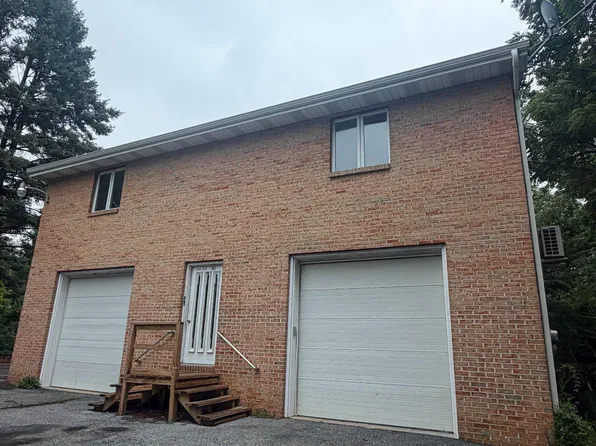 901 Laurel St #1, Lebanon, PA 17046