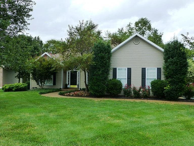 1st image of 155 Willow Bend Ct