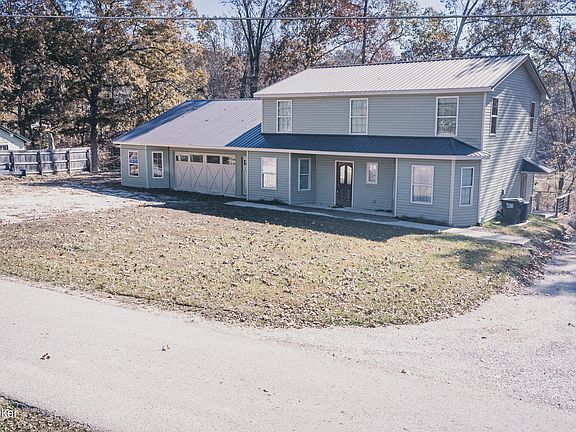 4th image of 228 Drowsy Drive Ln
