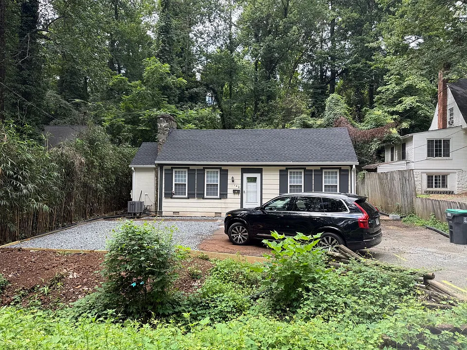 140 Valley Rd