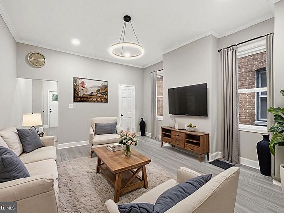 2nd image of 3839 Clifton Ave