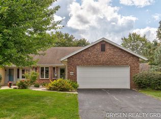 4256 Redbush Dr SW, Grandville, MI 49418
