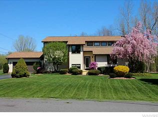 8156 Miles Rd, East Amherst, NY 14051
