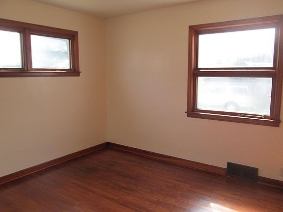 4th image of 2018 Normandy Cir