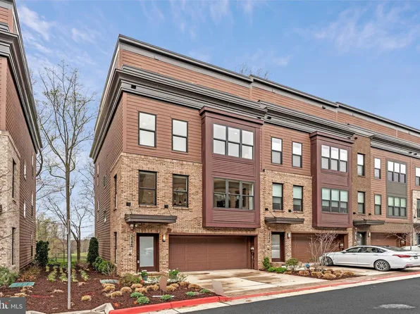 3548 Sutton Heights Cir, Fairfax, VA 22031