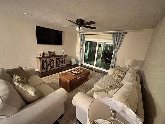 3rd image of 3375 Sea View St