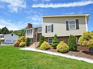 1233 Phenix Ave, Cranston, RI 02921