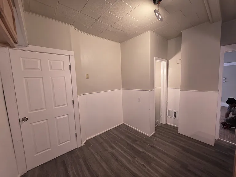 15448 Log Cabin St — Photo 24