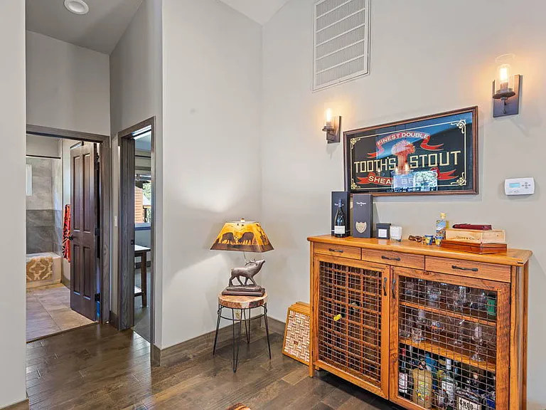 7026 Bellevue Ave — Photo 11