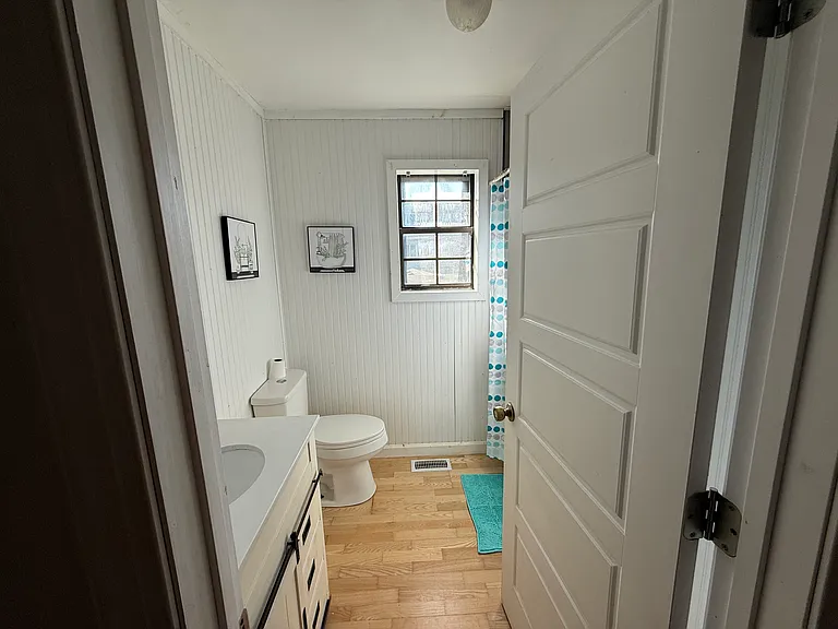 6004 Graston Ave — Photo 7