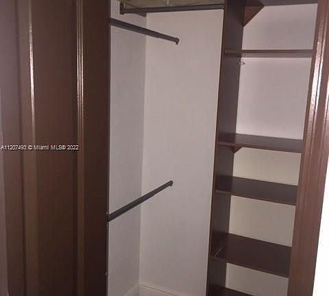 5th image of 11671 NE 18th Dr #11671