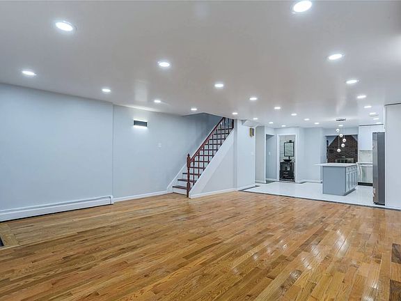 2nd image of 17109 140th Ave