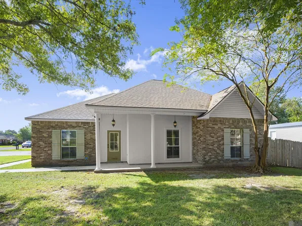 13529 Chase St, Gonzales, LA 70737