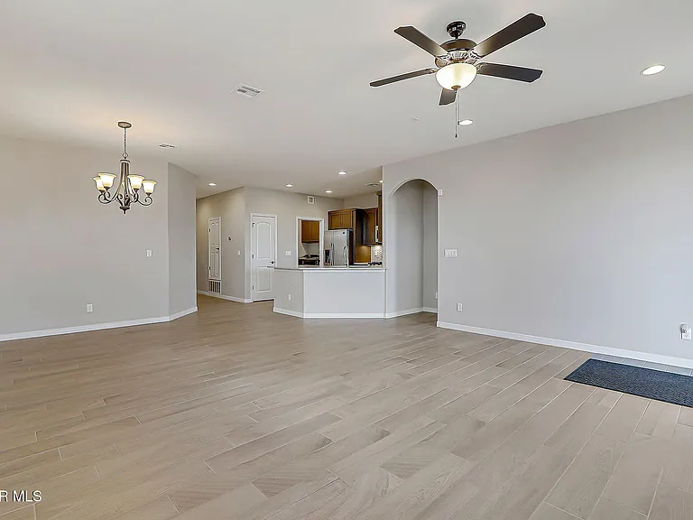 13752 Newton Ct — Photo 21