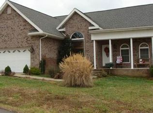 70 Buckhorn Dr, Morehead, KY 40351