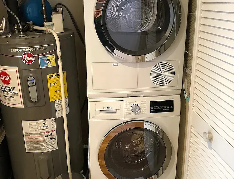 In-unit washer/dryer